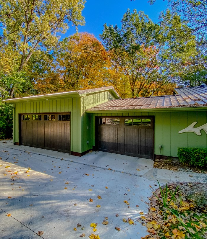 Custom garage construction project in Cedar Falls, Iowa